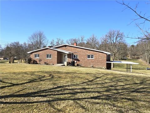 Photo of 770 Pittsburgh Rd, Butler, PA 16002 (MLS # 1746454)