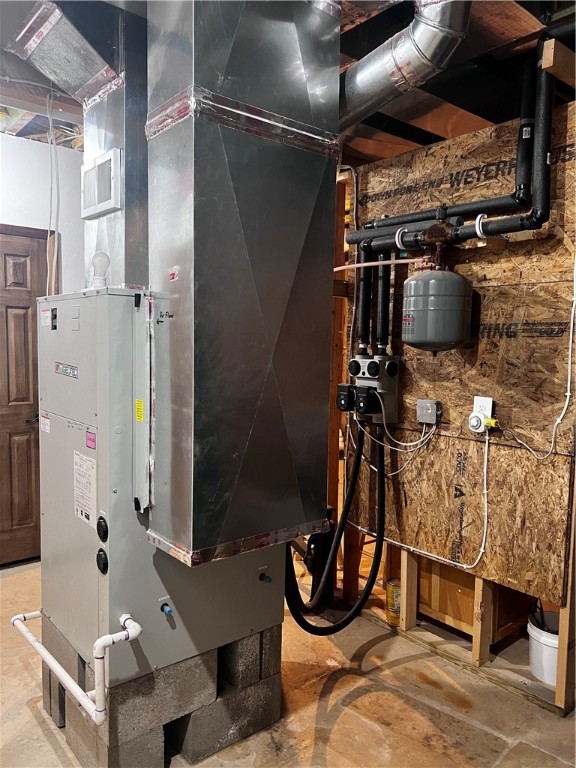 Derry Twp, Pennsylvania 15670, United States, 3 Bedrooms Bedrooms, ,3 BathroomsBathrooms,Residential,Pending,1669