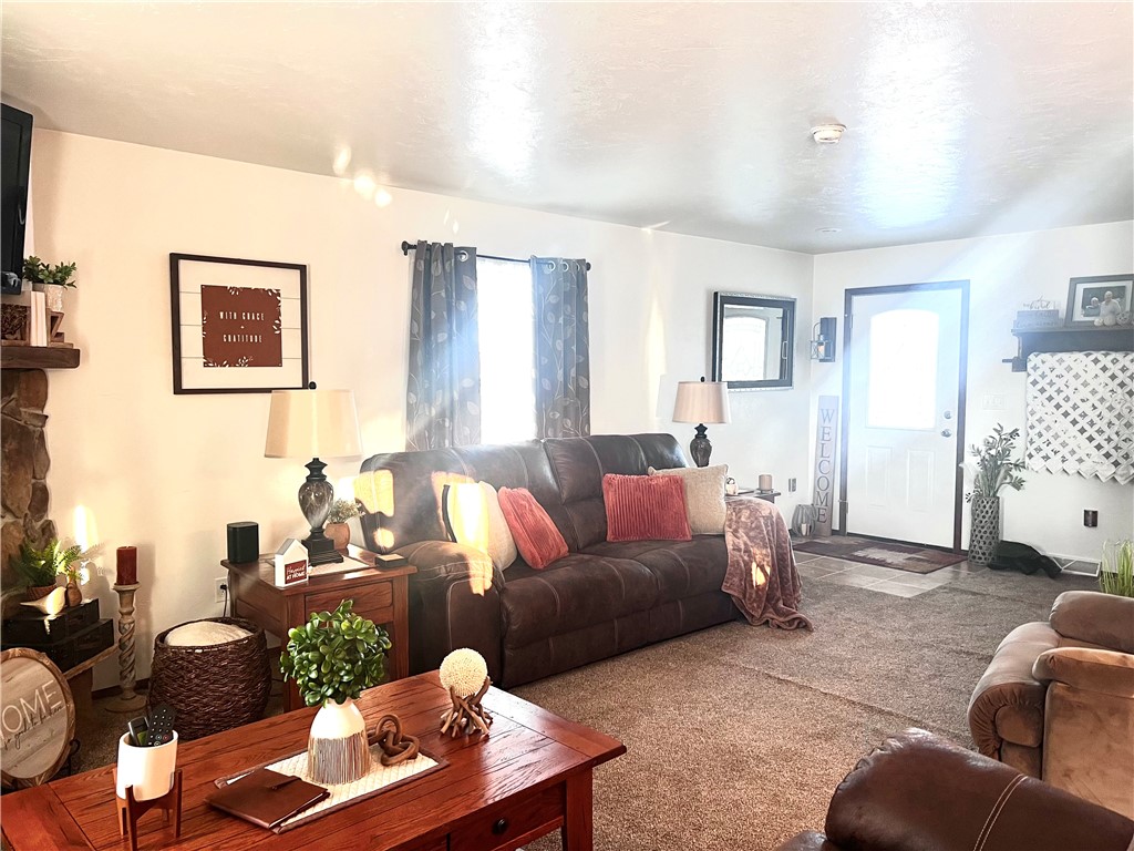 Derry Twp, Pennsylvania 15670, United States, 3 Bedrooms Bedrooms, ,3 BathroomsBathrooms,Residential,Pending,1669