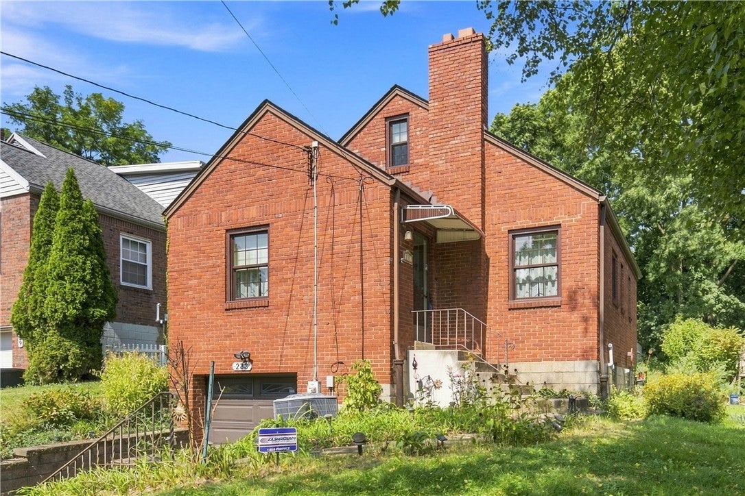 233 Adeline Ave