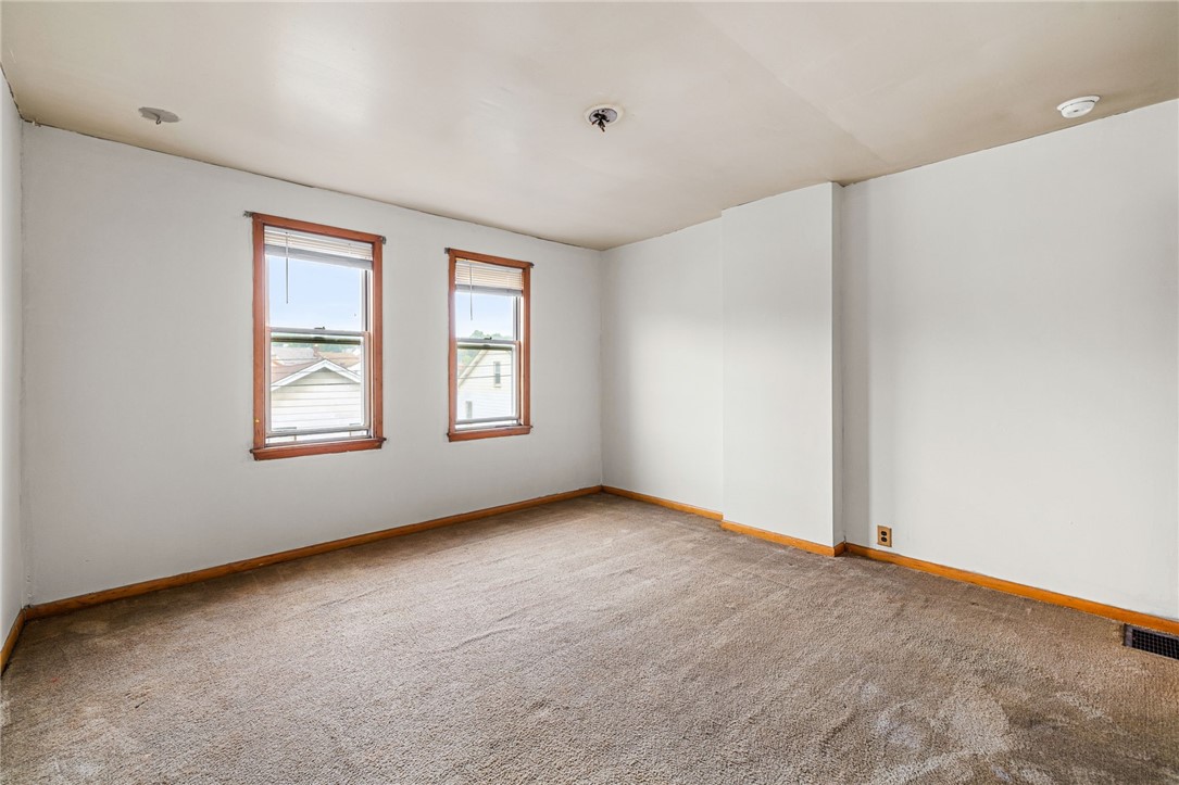 McKees Rocks, Pennsylvania 15136, United States, 2 Bedrooms Bedrooms, ,1 BathroomBathrooms,Residential,Active,143828