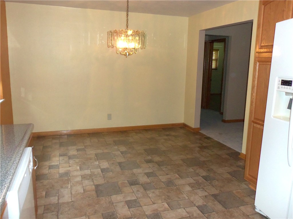 Smith, Pennsylvania 15021, United States, 3 Bedrooms Bedrooms, ,2 BathroomsBathrooms,Residential,Pending,155155