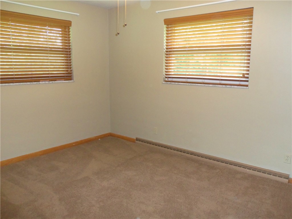 Smith, Pennsylvania 15021, United States, 3 Bedrooms Bedrooms, ,2 BathroomsBathrooms,Residential,Pending,155155