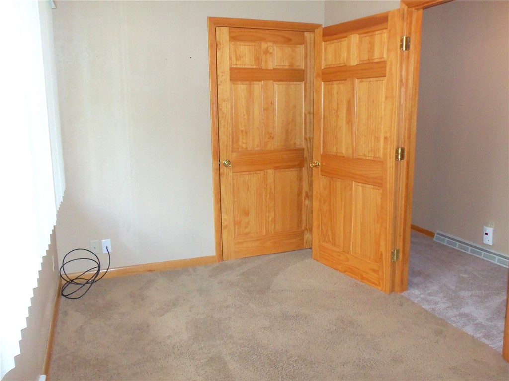 Smith, Pennsylvania 15021, United States, 3 Bedrooms Bedrooms, ,2 BathroomsBathrooms,Residential,Pending,155155