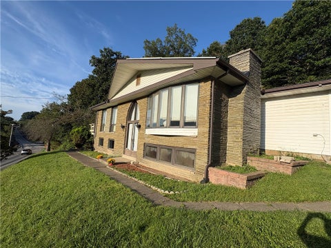 Photo for 2468 Saxonburg Blvd