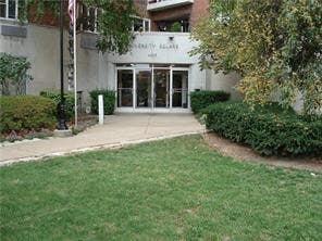Photo for 4625 Fifth Ave 700