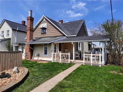 Photo of 1011 Maple St, Natrona Heights, PA 15065 (MLS # 1732863)