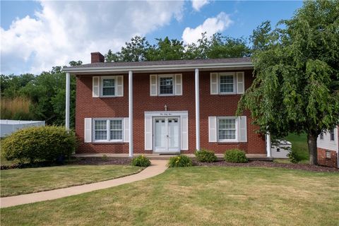 Photo of 164 Jamison Ln, Monroeville, PA 15146 (MLS # 1759591)