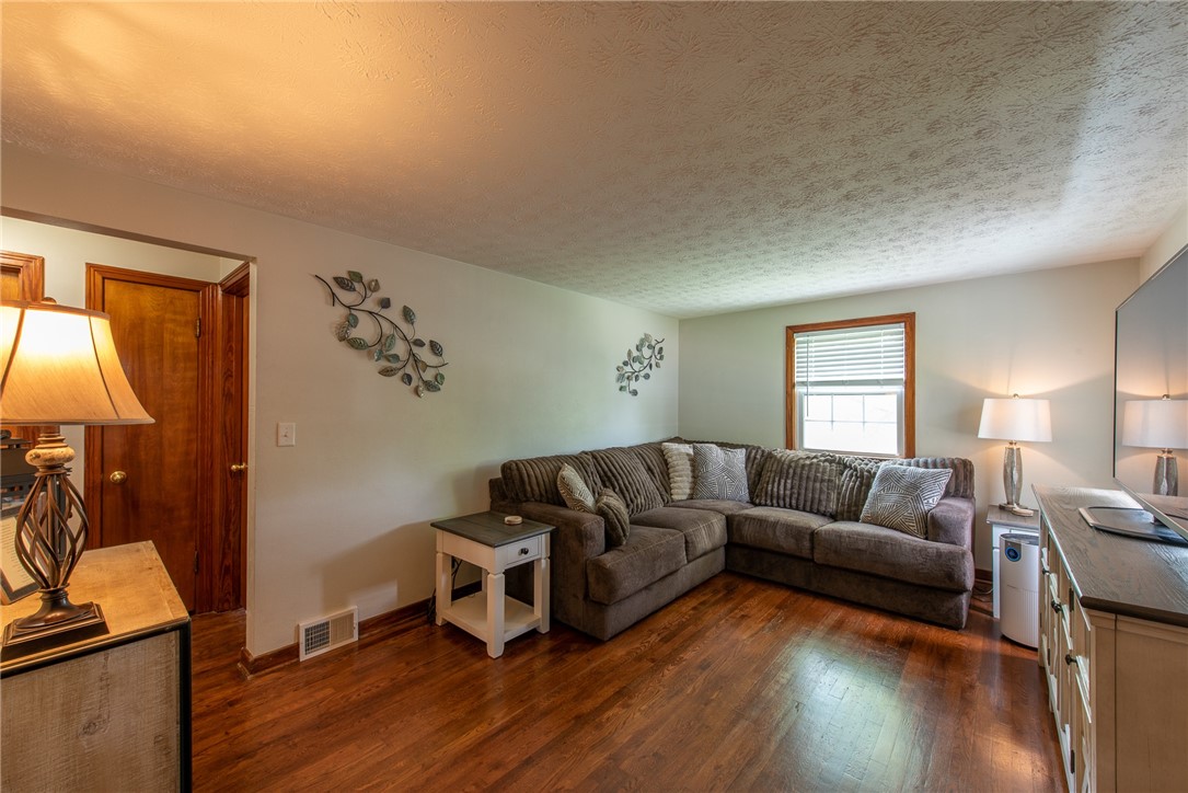 Leechburg Boro, Pennsylvania 15656, United States, 3 Bedrooms Bedrooms, ,2 BathroomsBathrooms,Residential,Pending,127546