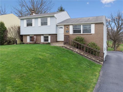 Photo of 314 Hopi Dr, Greensburg, PA 15601 (MLS # 1750377)