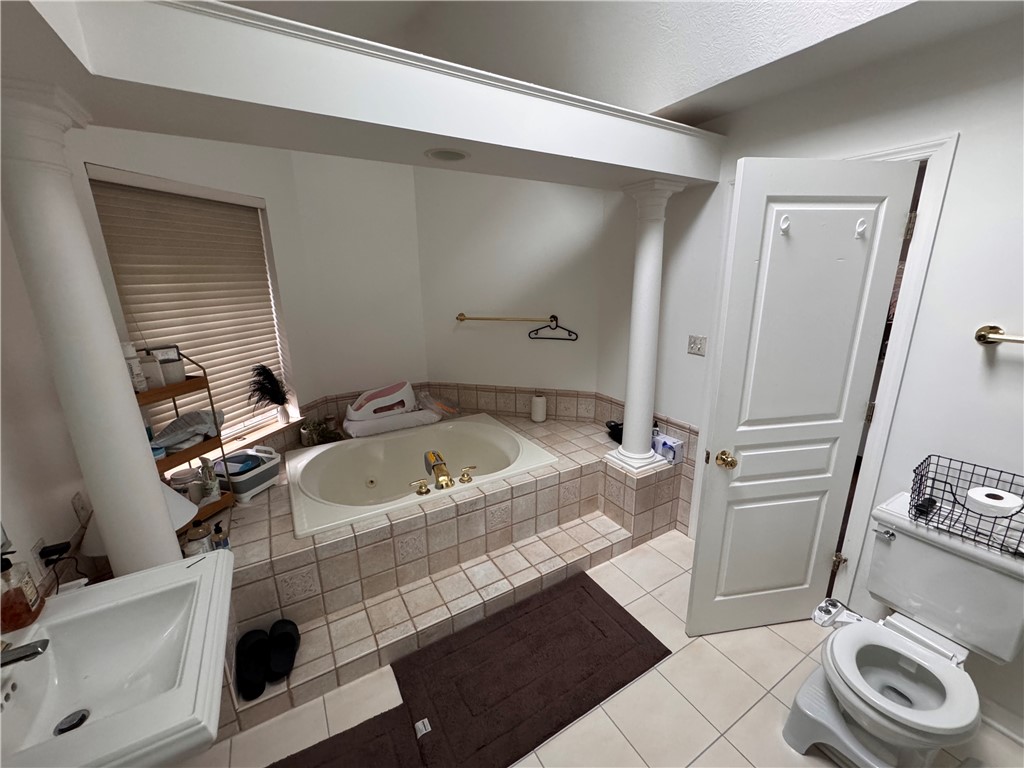 O'Hara, Pennsylvania 15238, United States, 4 Bedrooms Bedrooms, ,4 BathroomsBathrooms,Residential,Active,80384