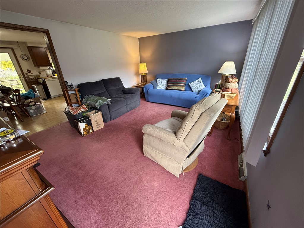 Hempfield Twp, Pennsylvania 16125, United States, 3 Bedrooms Bedrooms, ,2 BathroomsBathrooms,Residential,Active,234608