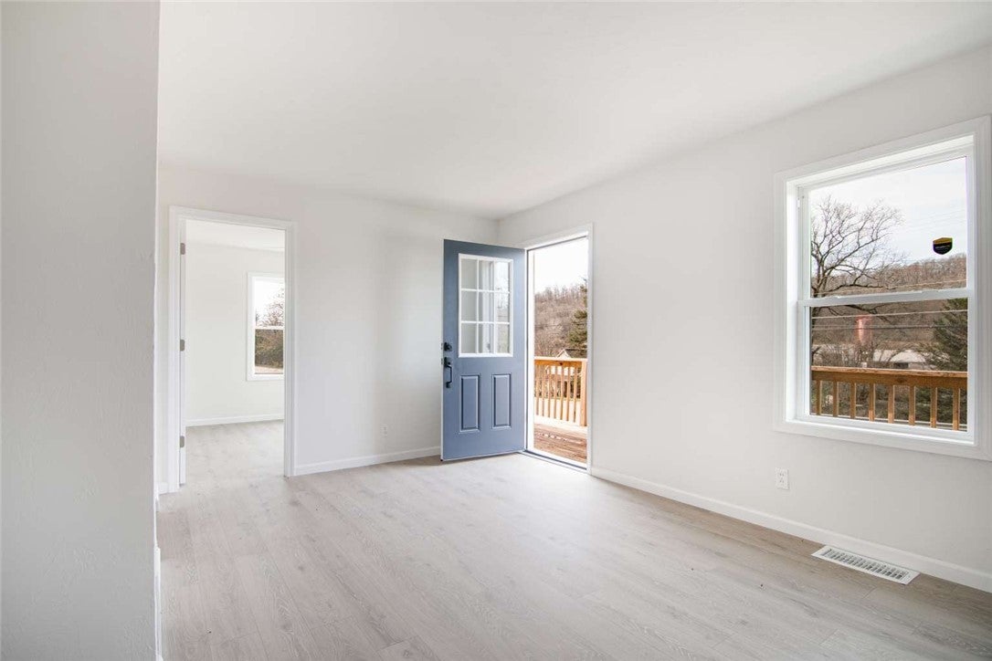 582 Oneida Valley Rd