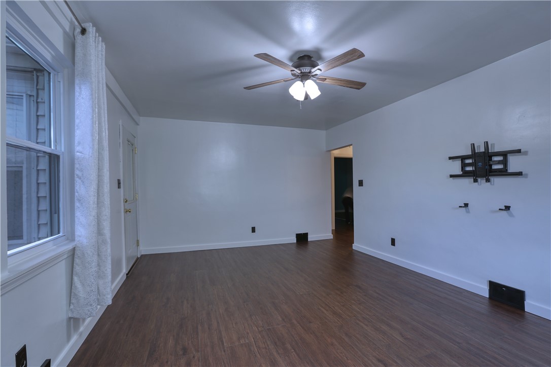 104 Grand Ave