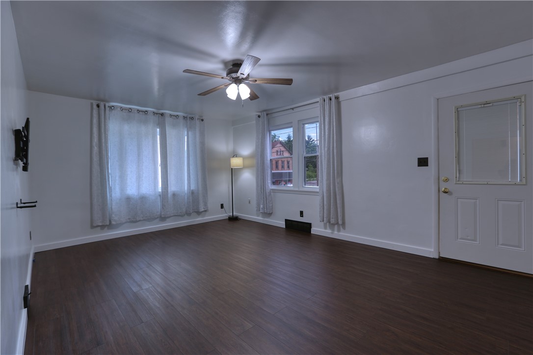 104 Grand Ave