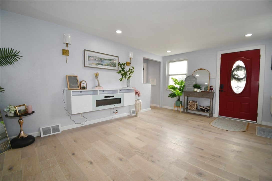 143 Anita Ave