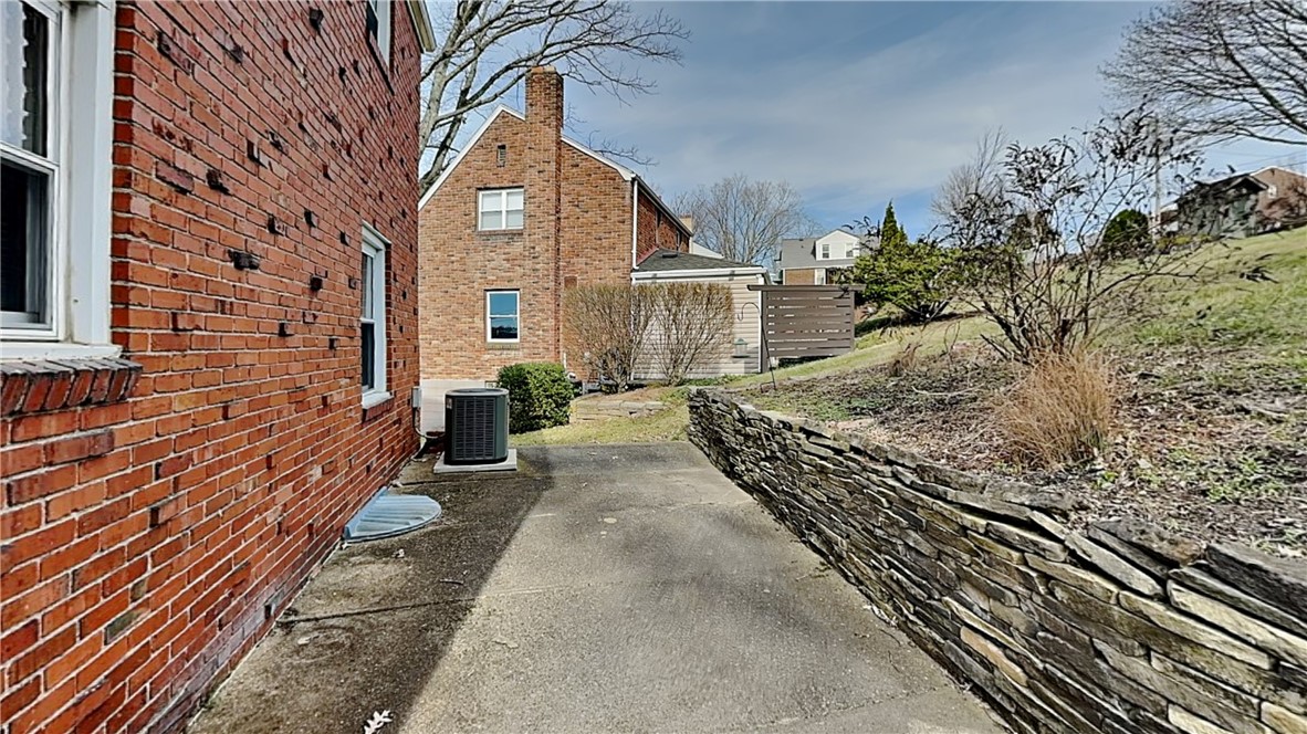 3249 Shadyway Dr, Brentwood, Pennsylvania image 25