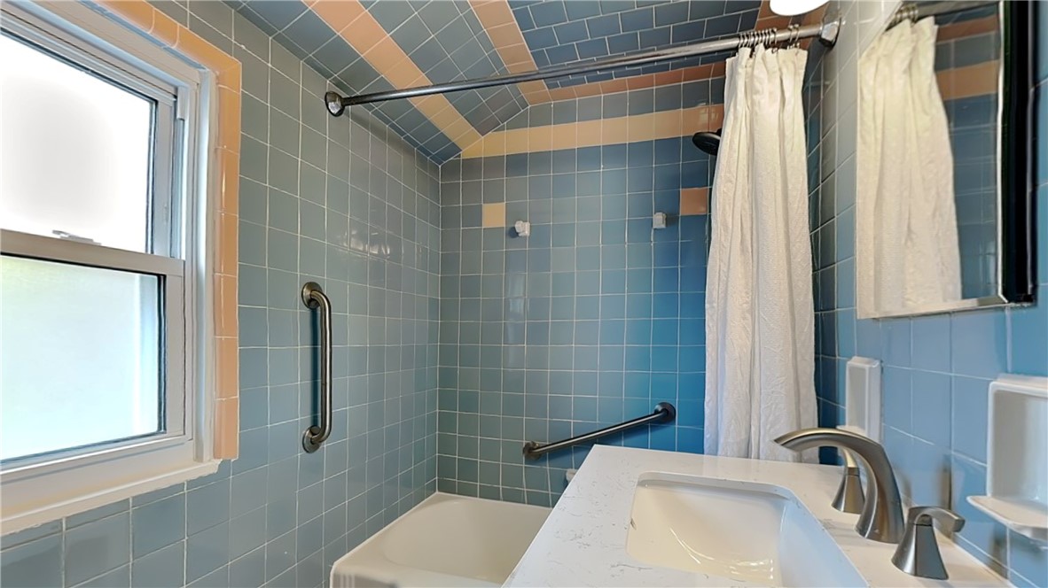 3249 Shadyway Dr, Brentwood, Pennsylvania image 23