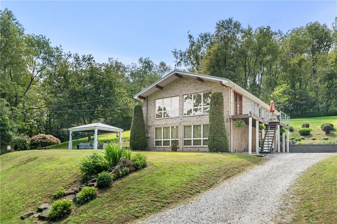 44 Deer Ln