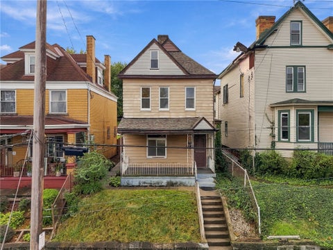 Homes For Sale - 306 E 11th Ave Ave<br/> Homestead, PA 15120
