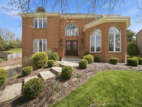 Photo of 113 Foxwood Dr, Wexford, PA 15090 (MLS # 1749812)