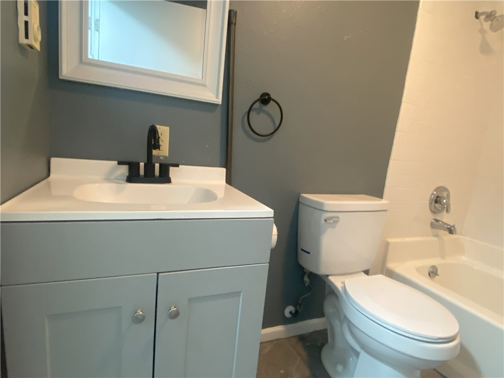 Penn Twp, Pennsylvania 15085, United States, ,2 BathroomsBathrooms,Residential,Active,208422