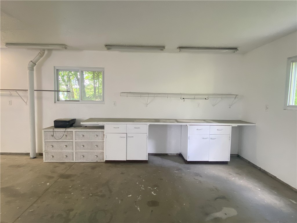 Penn Twp, Pennsylvania 15085, United States, ,2 BathroomsBathrooms,Residential,Active,208422