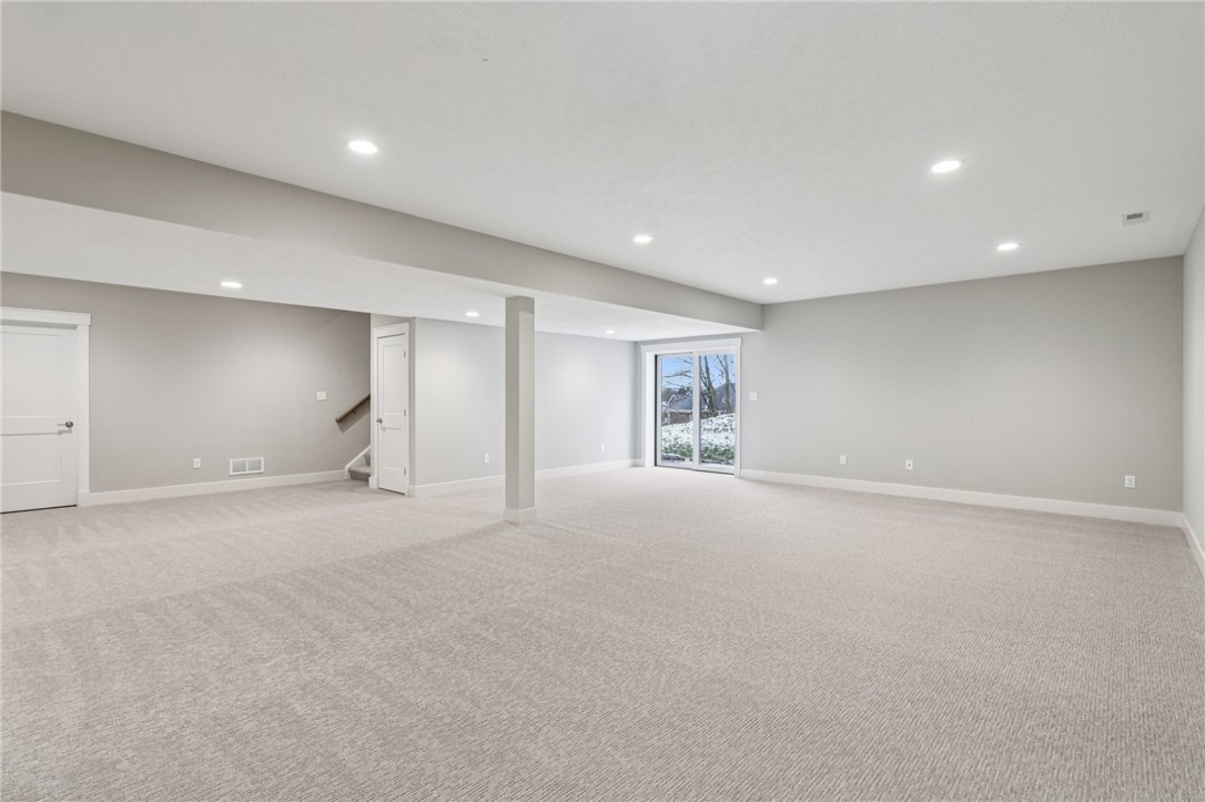 Cranberry Twp, Pennsylvania 16066, United States, 7 Bedrooms Bedrooms, ,7 BathroomsBathrooms,Residential,Active,254370