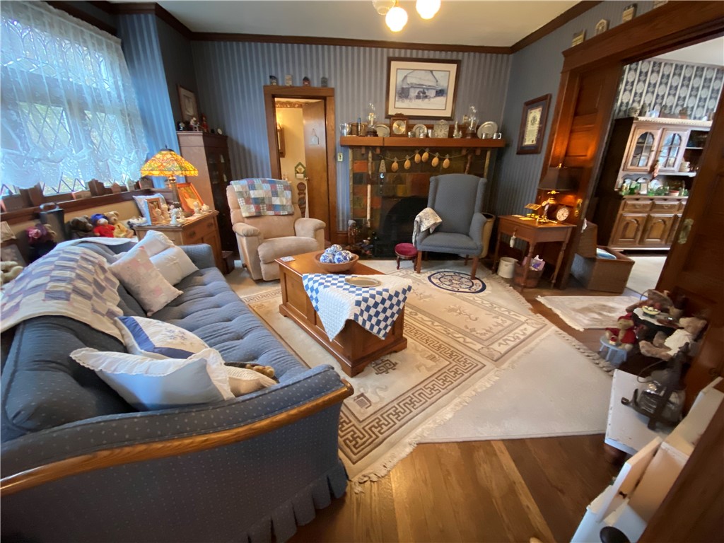 Greenville Boro - Mer, Pennsylvania 16125, United States, 3 Bedrooms Bedrooms, ,2 BathroomsBathrooms,Residential,Contingent,62505