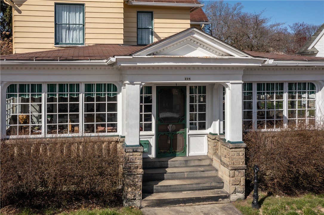 Greenville Boro - Mer, Pennsylvania 16125, United States, 3 Bedrooms Bedrooms, ,2 BathroomsBathrooms,Residential,Contingent,62505