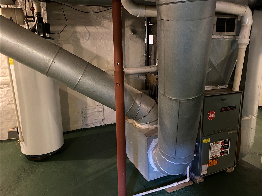 Greenville Boro - Mer, Pennsylvania 16125, United States, 3 Bedrooms Bedrooms, ,2 BathroomsBathrooms,Residential,Contingent,62505