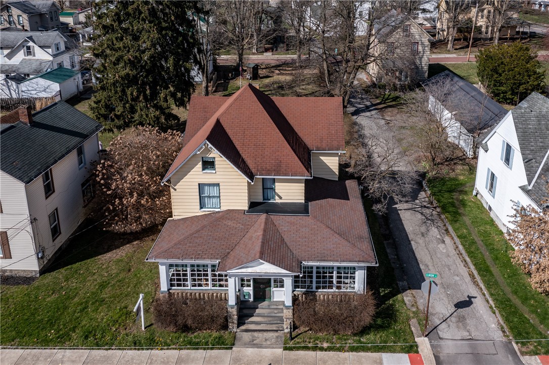 Greenville Boro - Mer, Pennsylvania 16125, United States, 3 Bedrooms Bedrooms, ,2 BathroomsBathrooms,Residential,Contingent,62505