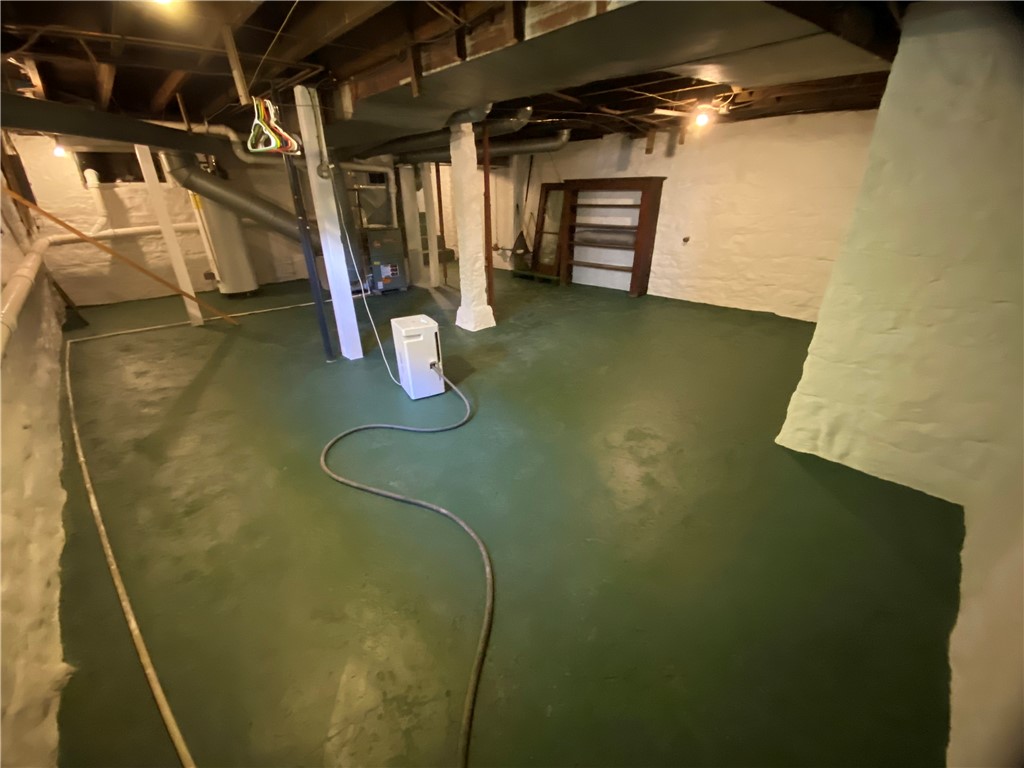 Greenville Boro - Mer, Pennsylvania 16125, United States, 3 Bedrooms Bedrooms, ,2 BathroomsBathrooms,Residential,Contingent,62505