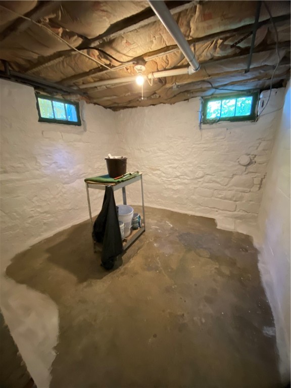 Greenville Boro - Mer, Pennsylvania 16125, United States, 3 Bedrooms Bedrooms, ,2 BathroomsBathrooms,Residential,Contingent,62505