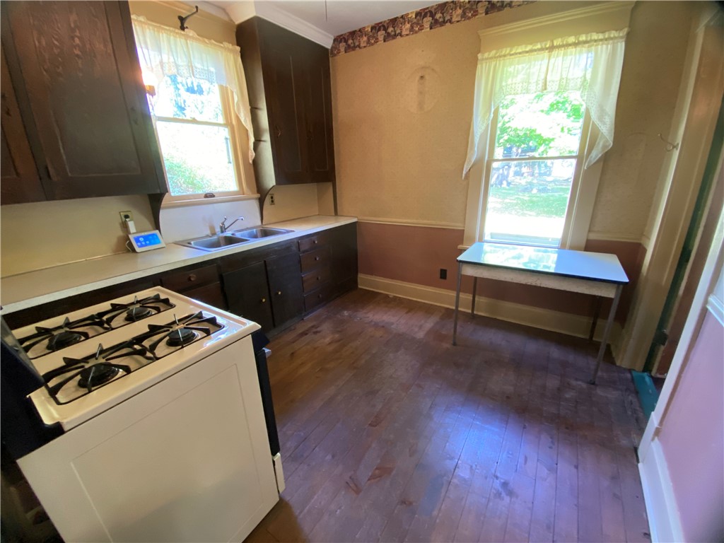 Greenville Boro - Mer, Pennsylvania 16125, United States, 3 Bedrooms Bedrooms, ,2 BathroomsBathrooms,Residential,Contingent,62505