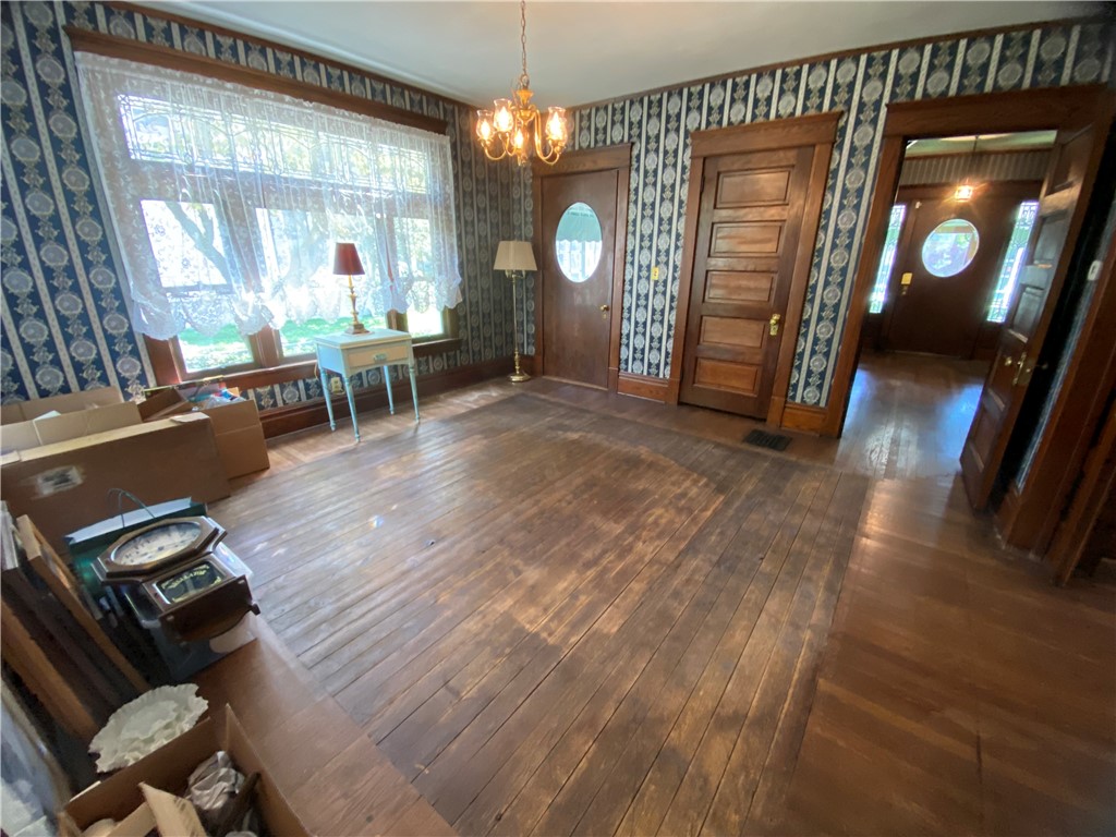 Greenville Boro - Mer, Pennsylvania 16125, United States, 3 Bedrooms Bedrooms, ,2 BathroomsBathrooms,Residential,Contingent,62505