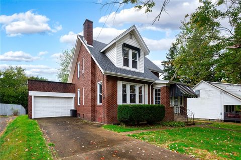 Photo of 210 Homewood Dr, Butler, PA 16001 (MLS # 1724840)