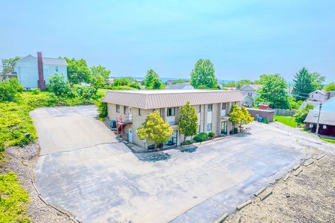 1027 W Main St Mt Pleasant Twp PA 15666