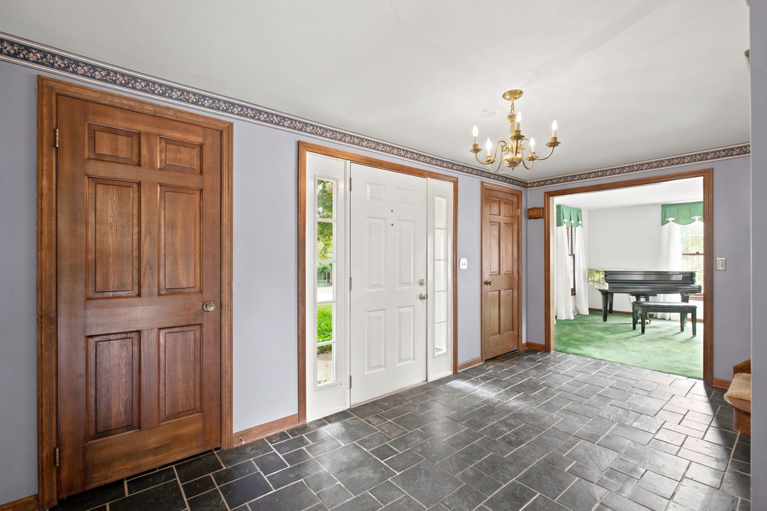 2545 Glenwood Drive
