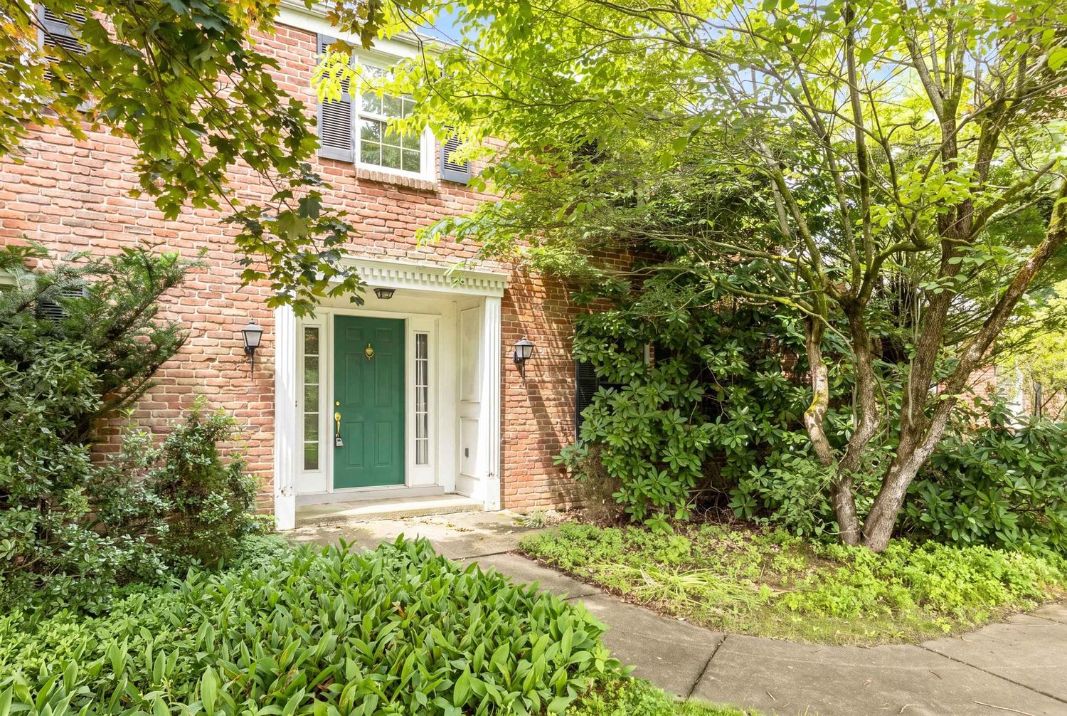 2545 Glenwood Drive
