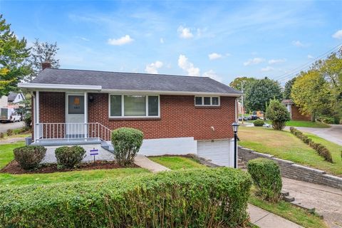 Photo of 507 Grandview Ave, Carnegie, PA 15106 (MLS # 1736022)