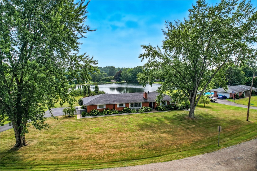 4890 Lakeview Drive