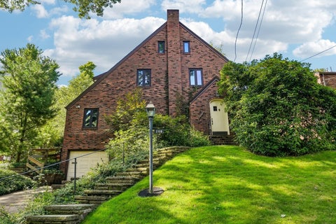 Photo for 256 Cascade Road
