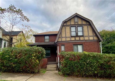 Photo of 1014 Coal St, Pittsburgh, PA 15221 (MLS # 1725508)