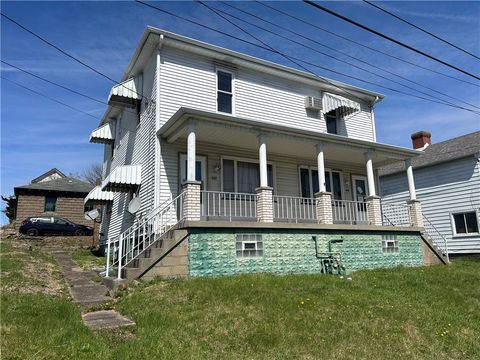 Photo of 527 Green St, Belle Vernon, PA 15012 (MLS # 1749367)