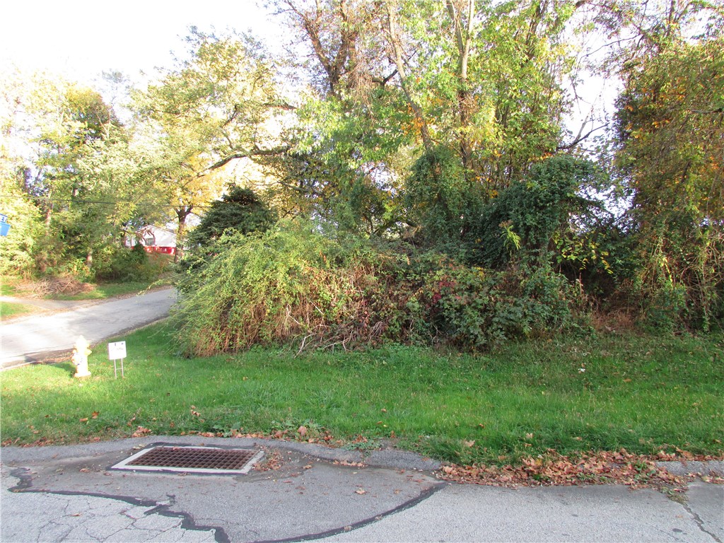 301 OAK AVENUE