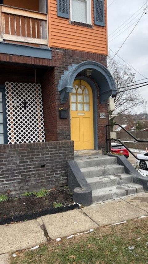 Photo of 224 Ingram Ave #1, Pittsburgh, PA 15205 (MLS # 1733543)