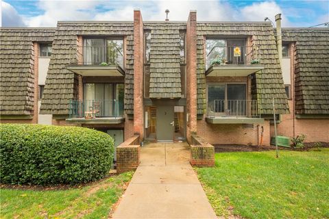335 Forest Green Dr 335 Moon/Crescent Twp PA 15108