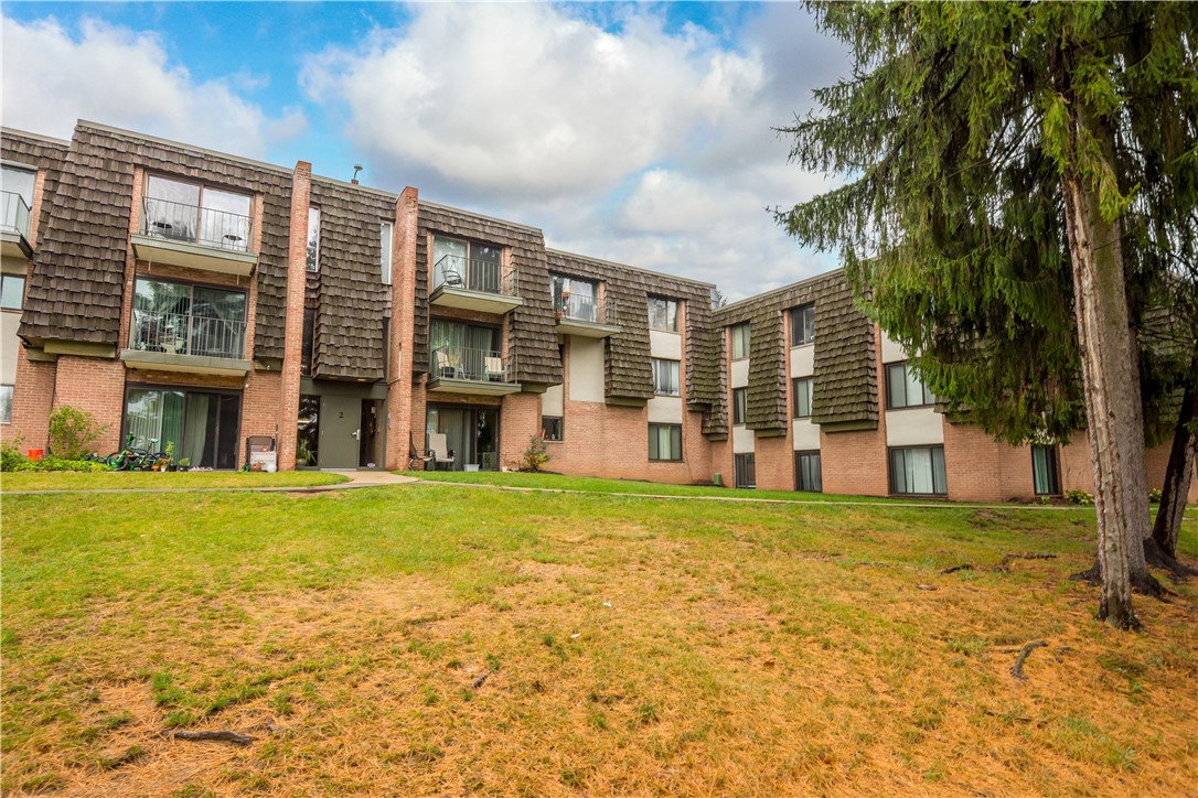 335 Forest Green Dr 335