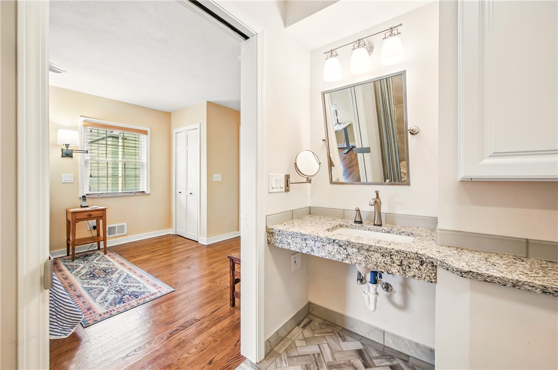 Churchill Boro, Pennsylvania 15235, United States, 4 Bedrooms Bedrooms, ,3 BathroomsBathrooms,Residential,Contingent,115045